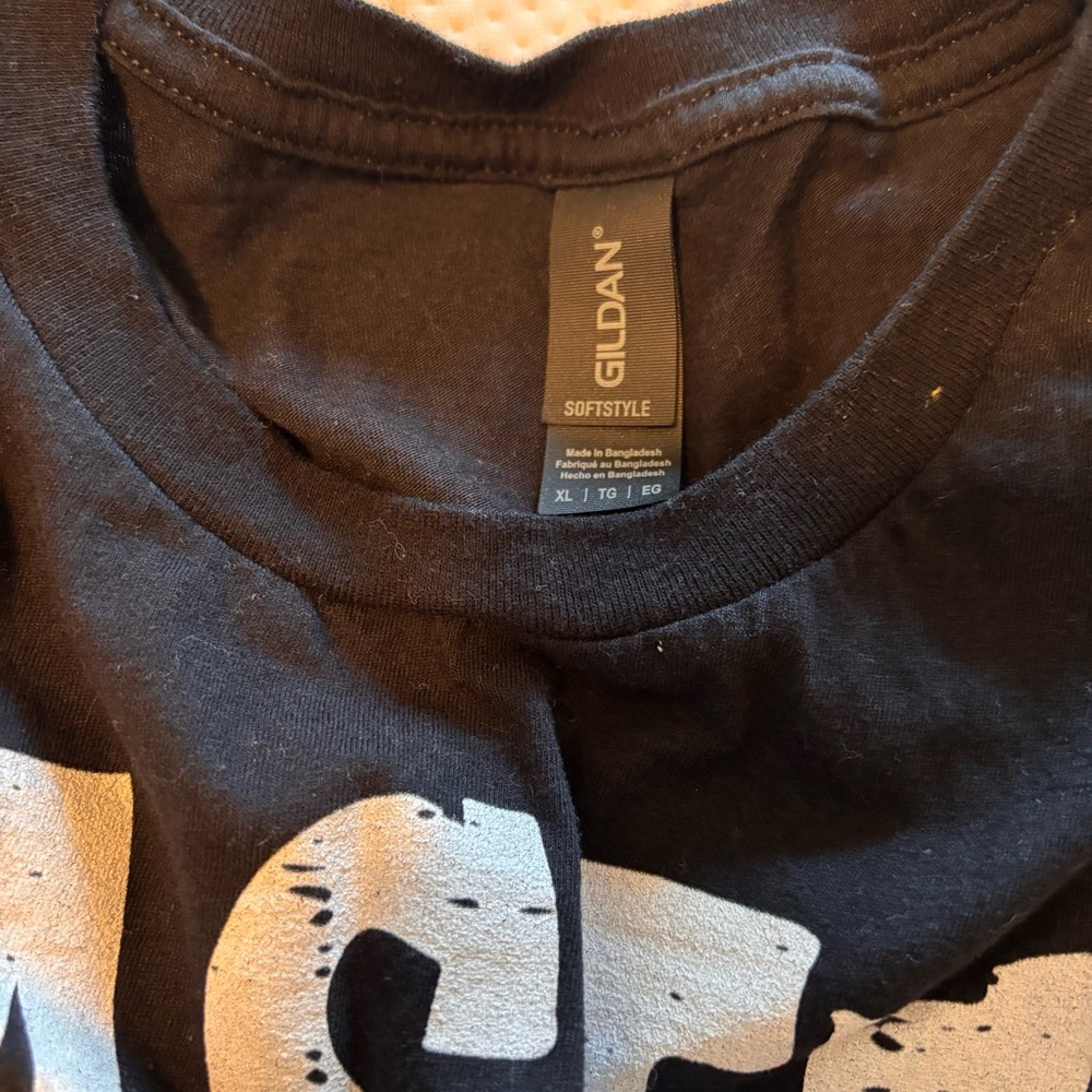 shirt size XL - Picture 4 of 4